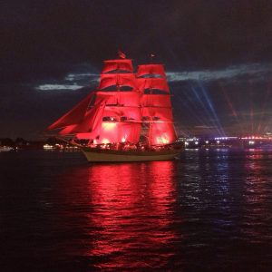 Время действовать: волонтёрство на Алых Парусах 2019