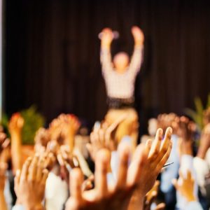 Найди работу с «Leader UP»