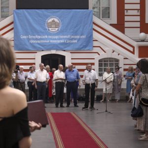 Дежавю: Церемония награждения лучших выпускников 2021