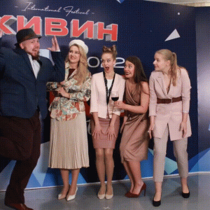 «Поэтессы» прошли отбор в Высшую лигу КВН